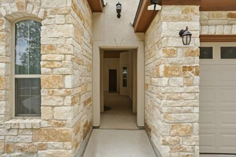 306 County Road 6876 Natalia TX 78059