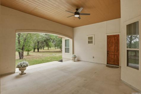 306 County Road 6876 Natalia TX 78059