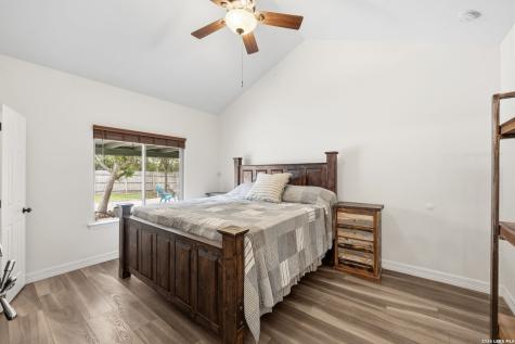 172 Rogues Hollow Seguin TX 78155
