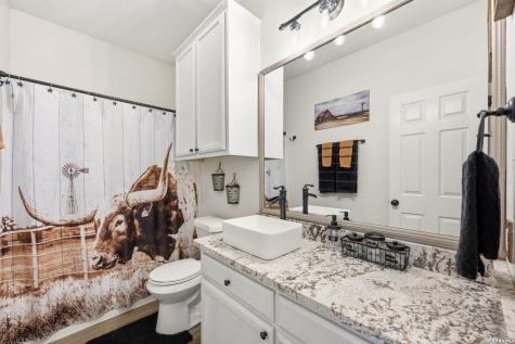 172 Rogues Hollow Seguin TX 78155