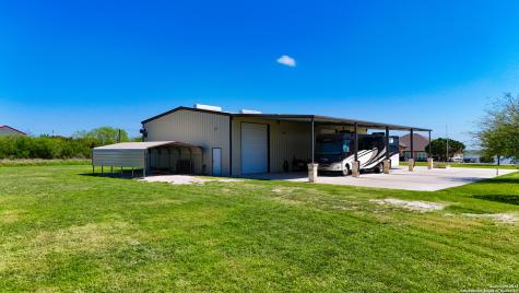 100 Breesport Drive Sandia TX 78383