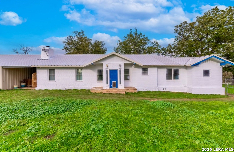 2702 Blue Creek Road La Vernia TX 78121