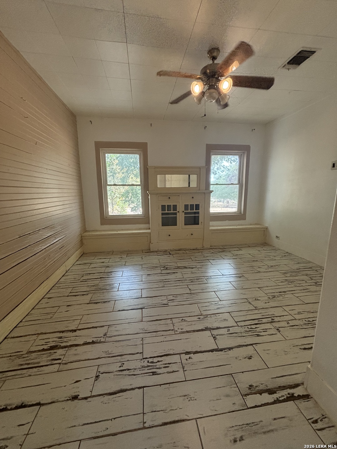 2702 Blue Creek Road La Vernia TX 78121