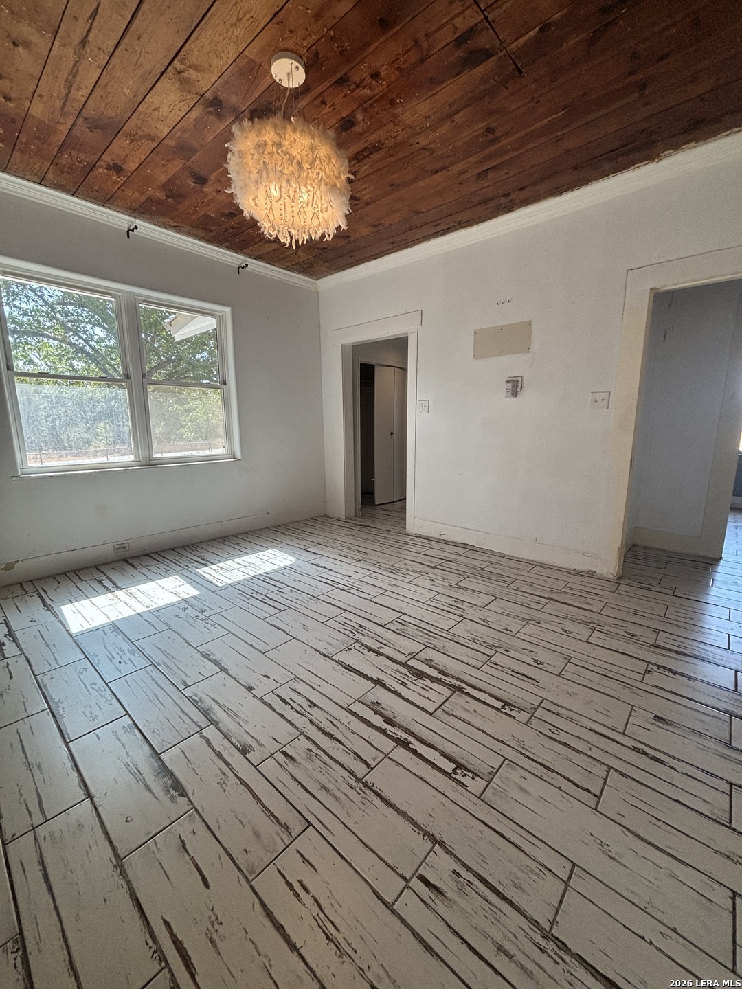 2702 Blue Creek Road La Vernia TX 78121