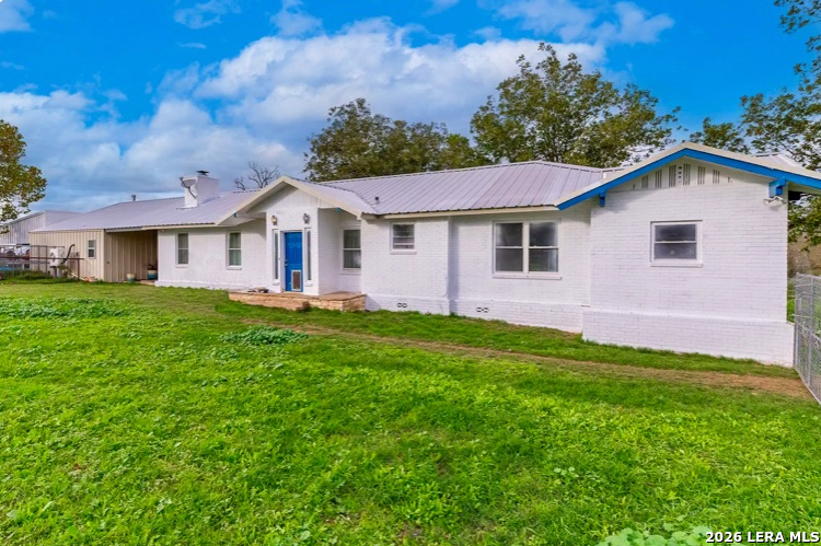 2702 Blue Creek Road La Vernia TX 78121