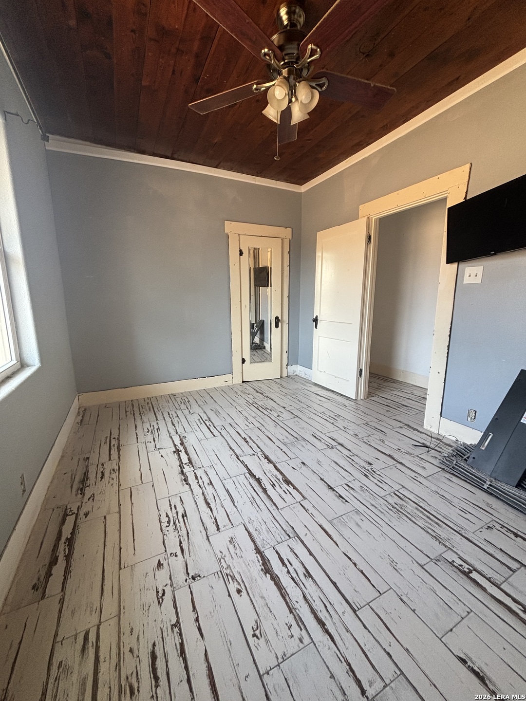 2702 Blue Creek Road La Vernia TX 78121