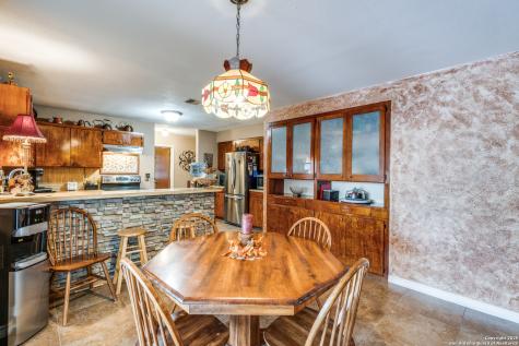 300 County Road 324 Adkins TX 78101