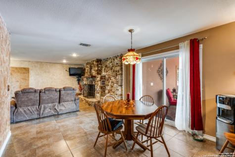 300 County Road 324 Adkins TX 78101