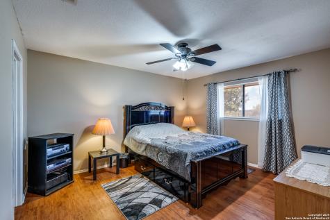 300 County Road 324 Adkins TX 78101
