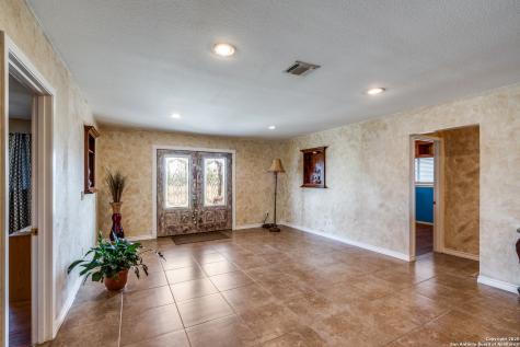 300 County Road 324 Adkins TX 78101