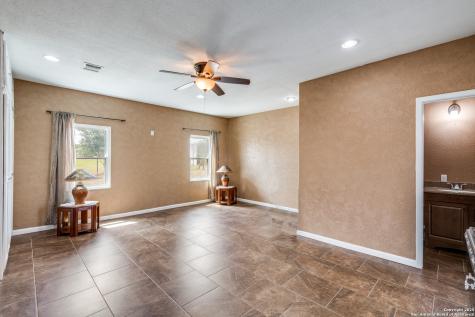 300 County Road 324 Adkins TX 78101