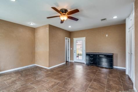 300 County Road 324 Adkins TX 78101