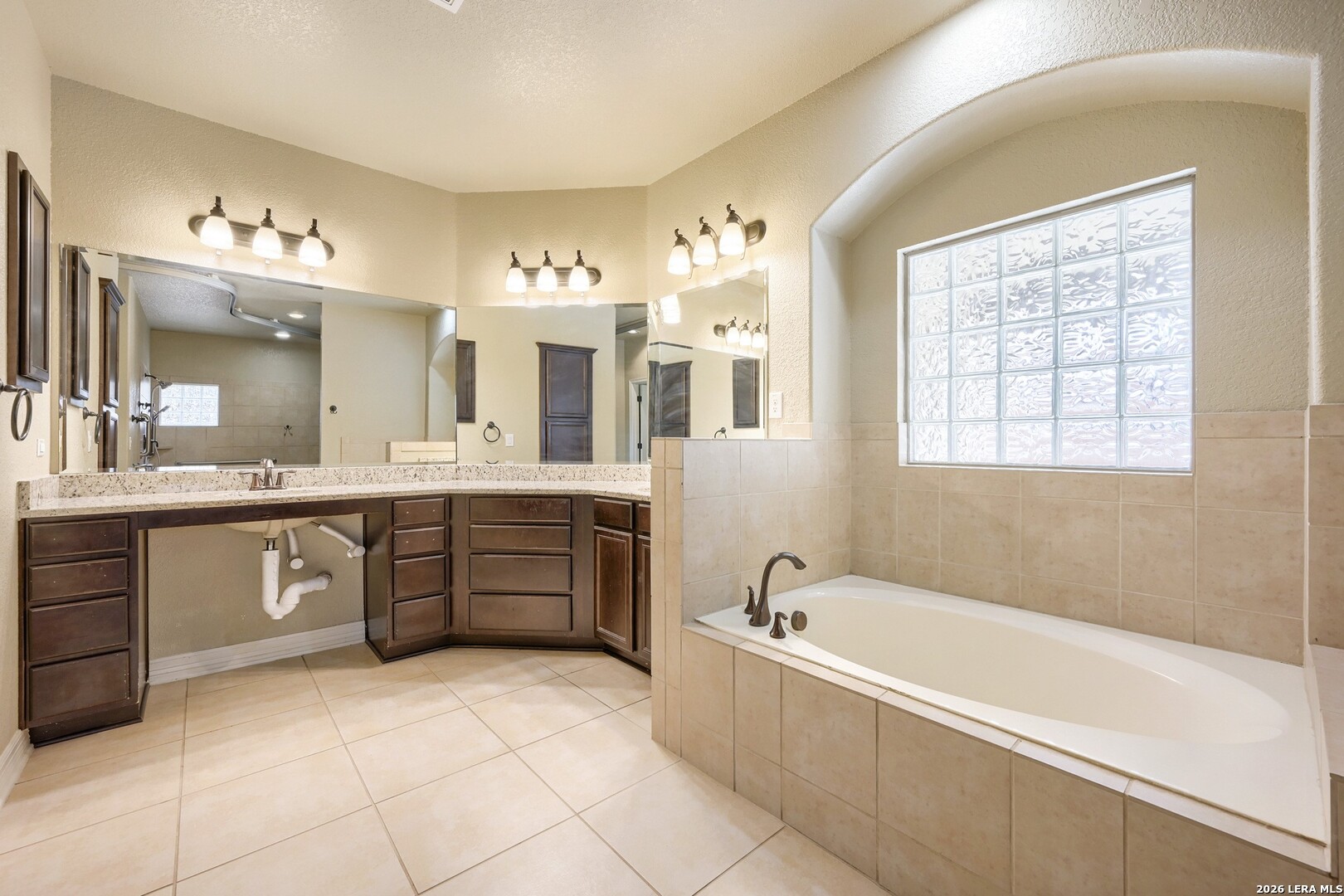 12230 Old Stillwater San Antonio TX 78254