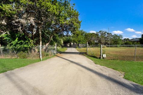9460 Windwood Drive Boerne TX 78006