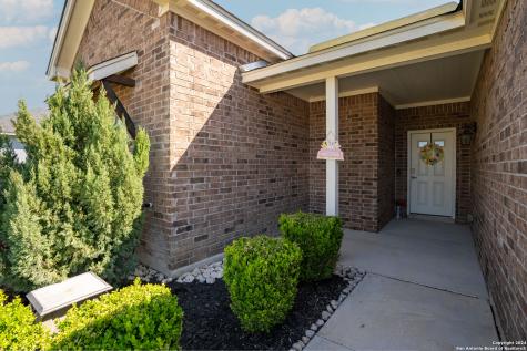 108 Fairway Drive Floresville TX 78114