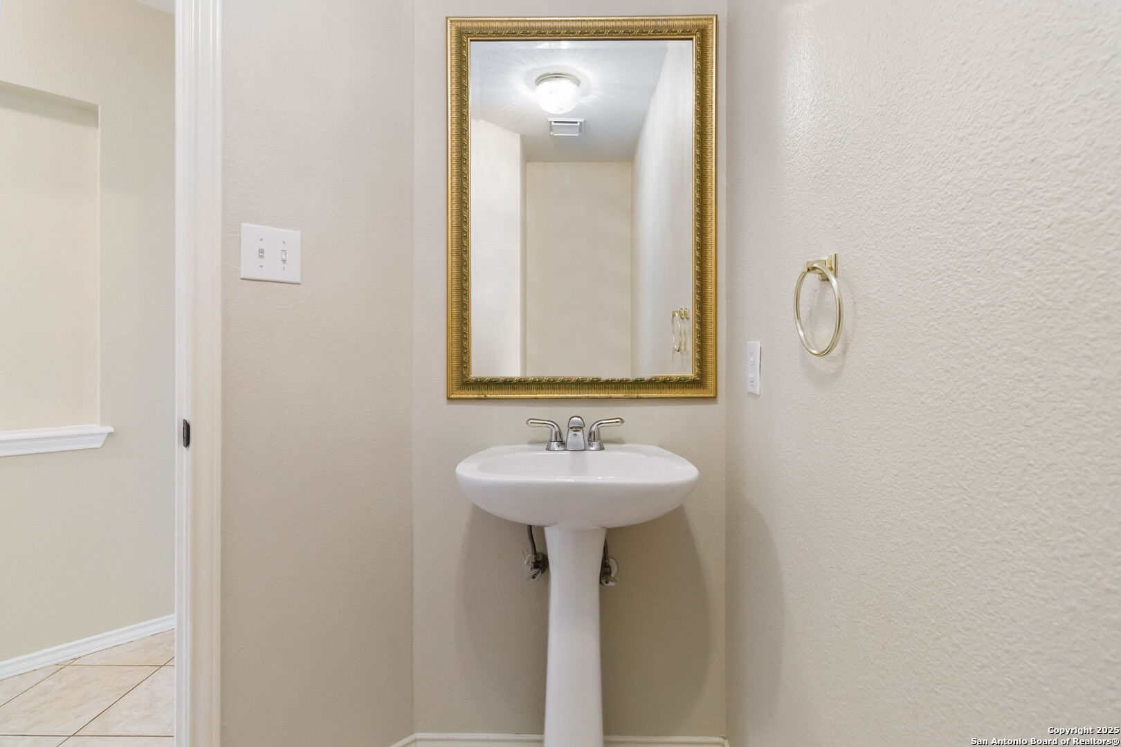 18611 Surreywood San Antonio TX 78258