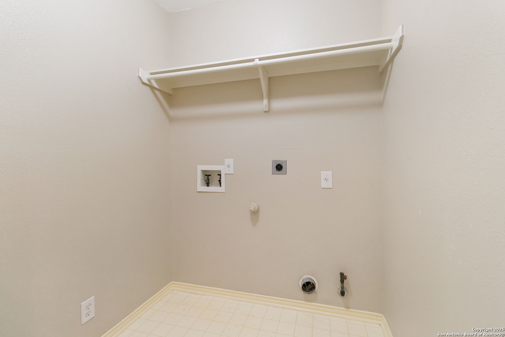 18611 Surreywood San Antonio TX 78258