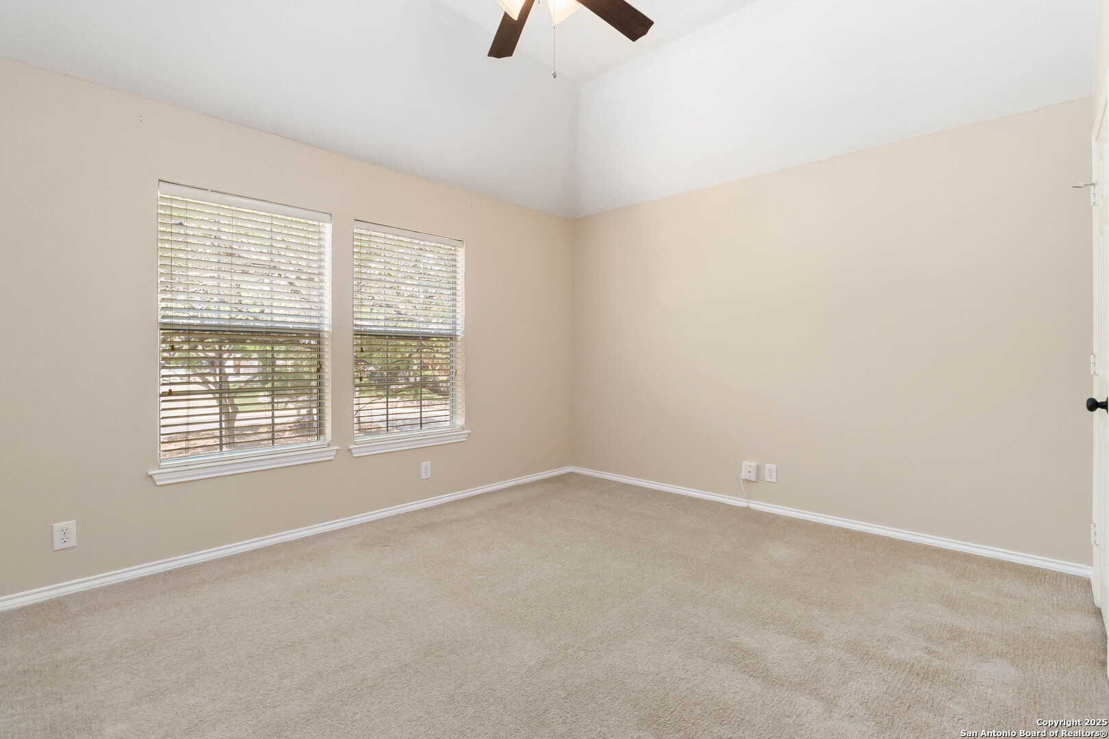 18611 Surreywood San Antonio TX 78258
