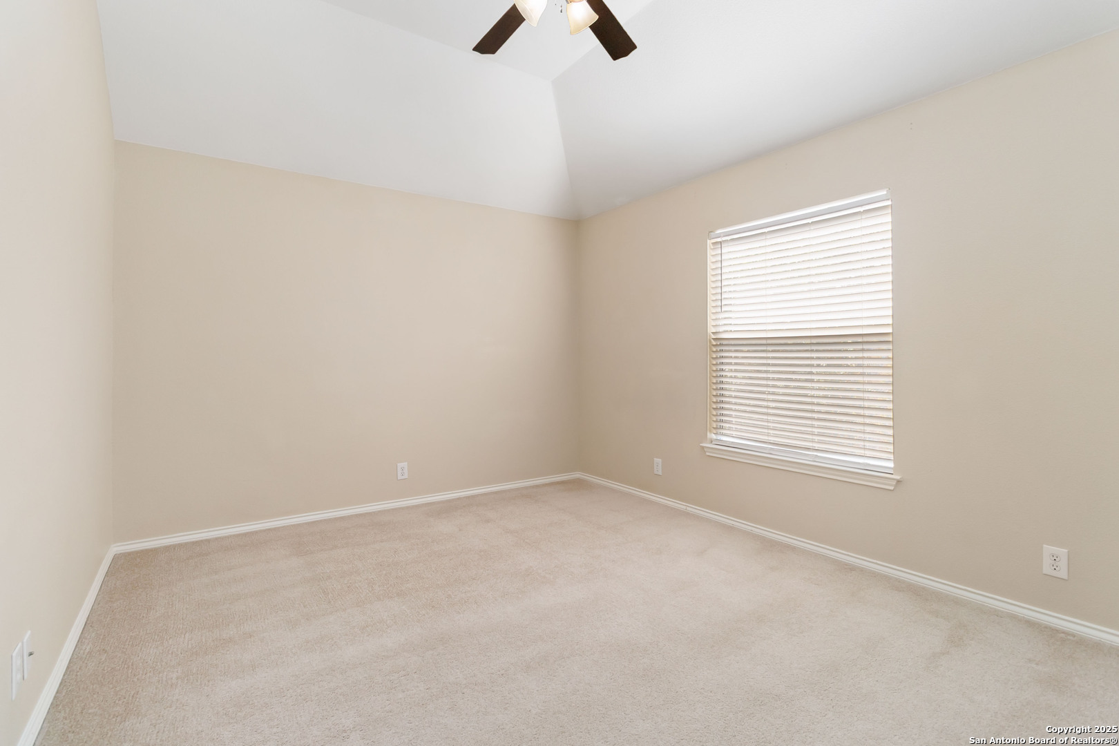 18611 Surreywood San Antonio TX 78258