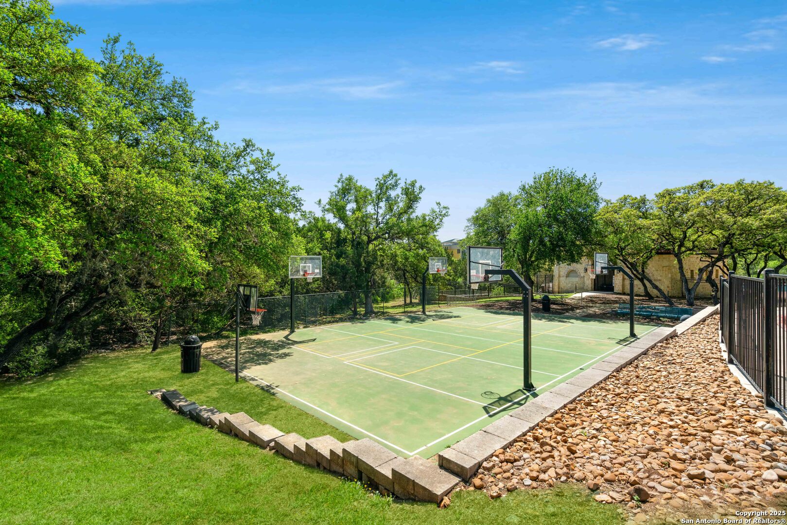 18611 Surreywood San Antonio TX 78258