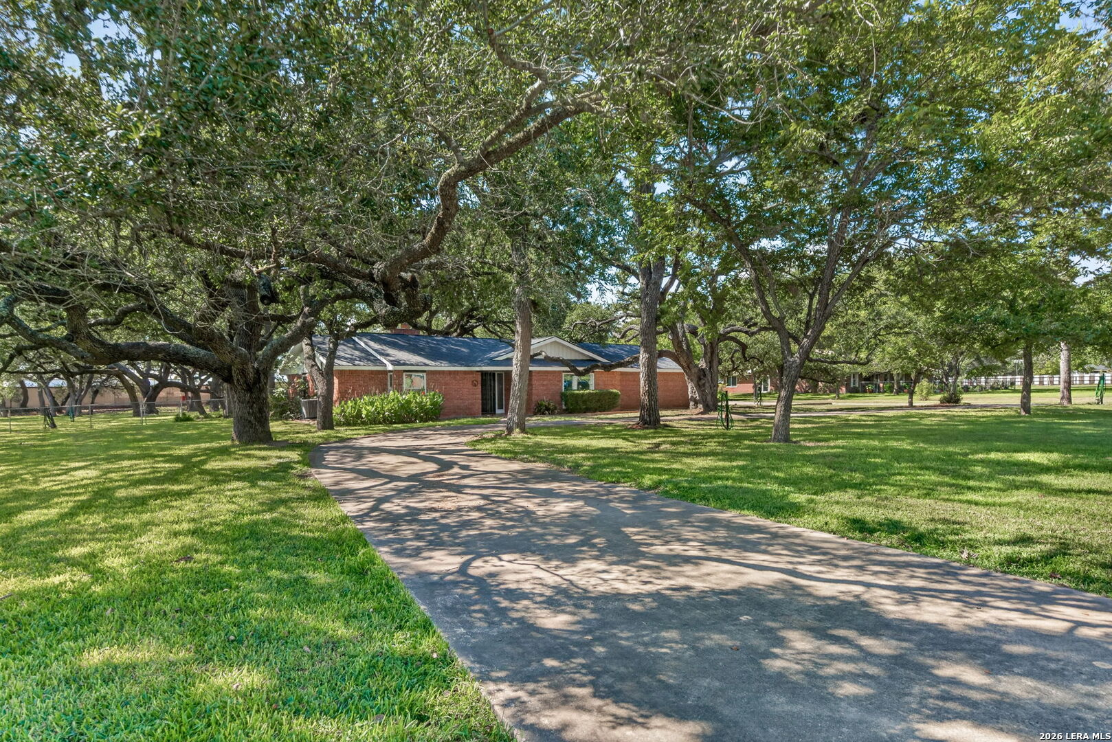 1205 Yellowstone Street Pleasanton TX 78064