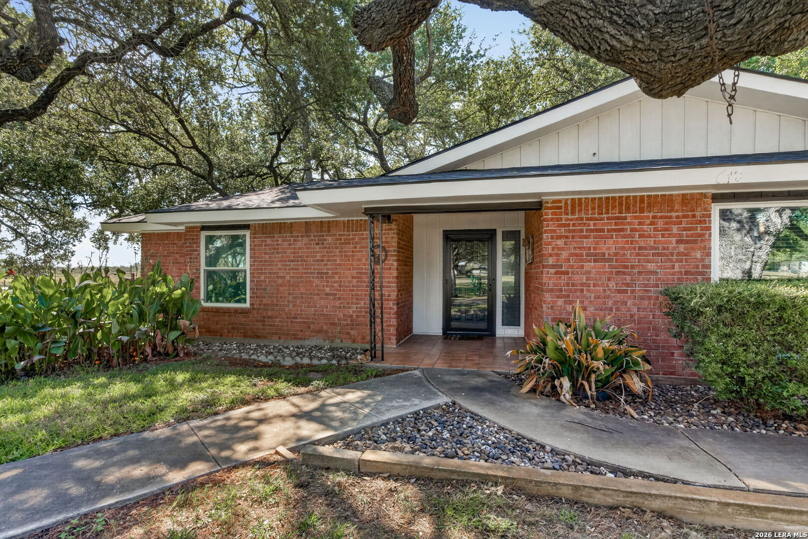 1205 Yellowstone Street Pleasanton TX 78064