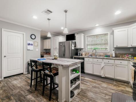 1470 Patton Road Somerset TX 78069