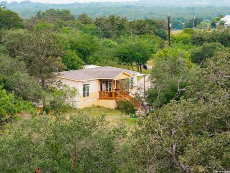 1470 Patton Road Somerset TX 78069