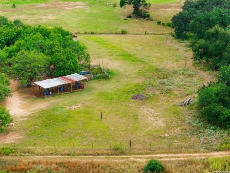 1470 Patton Road Somerset TX 78069