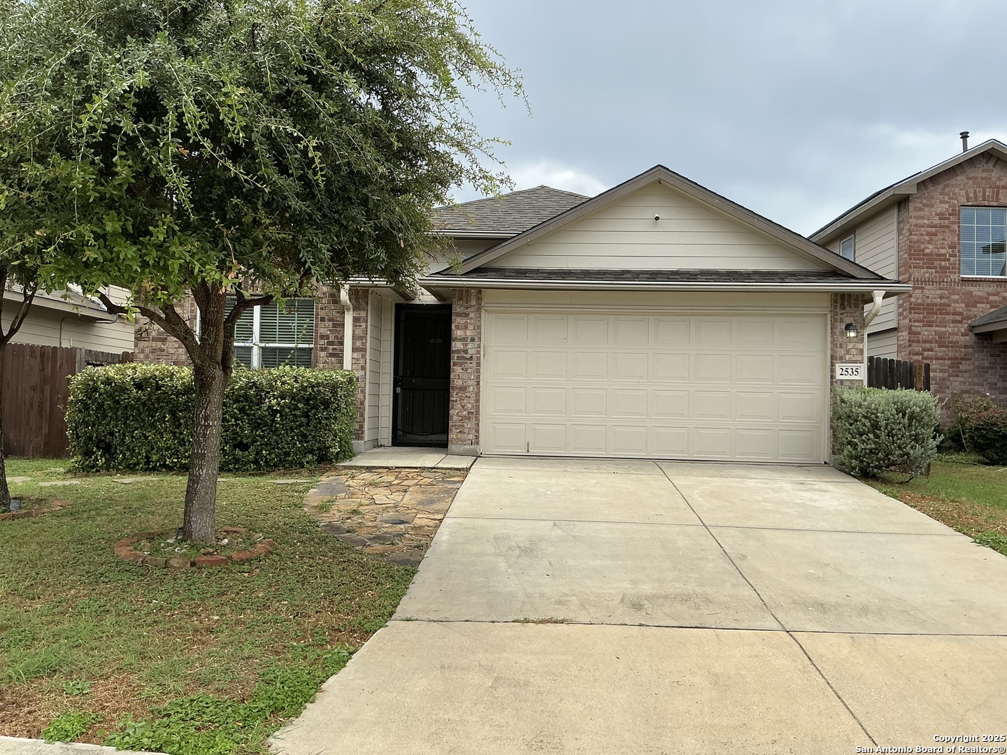 2535 Live Oak Pass San Antonio TX 78244