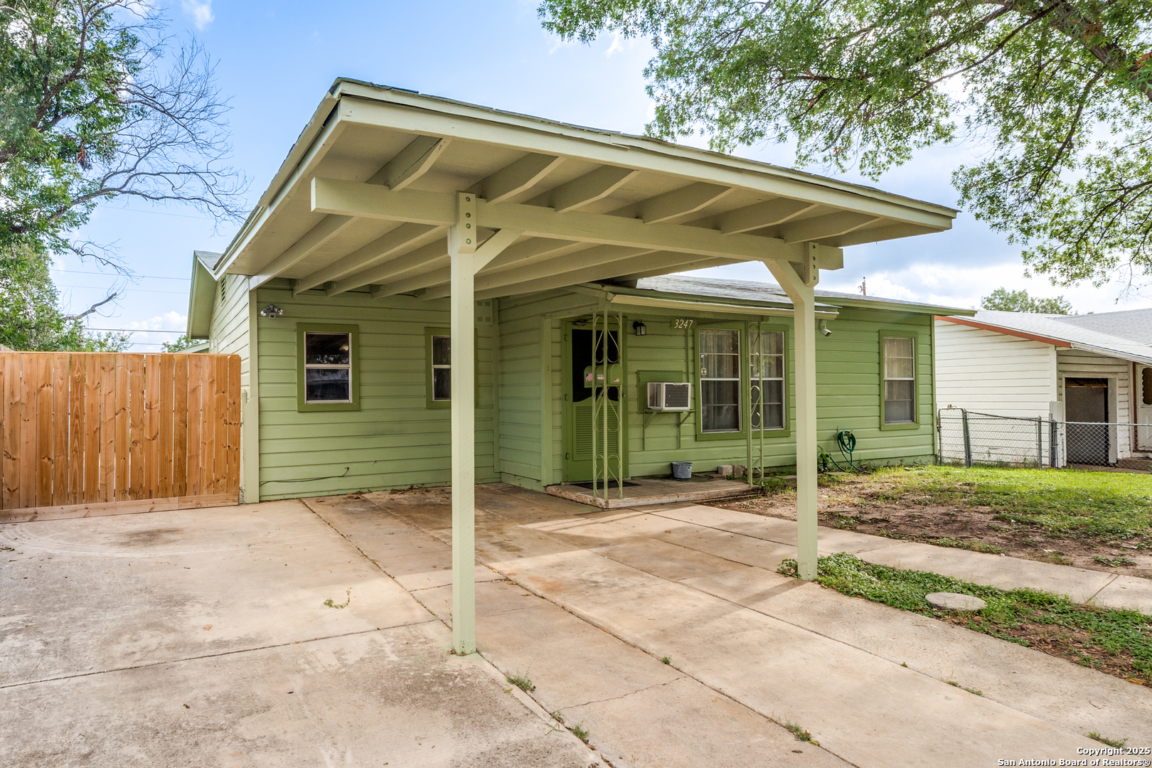 3247 Lasses San Antonio TX 78223