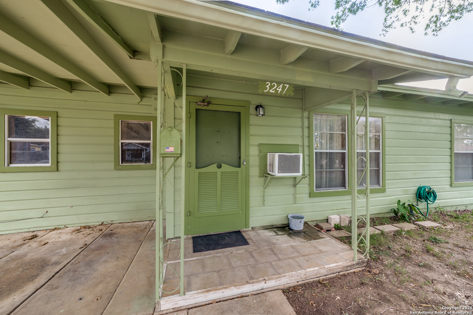 3247 Lasses San Antonio TX 78223