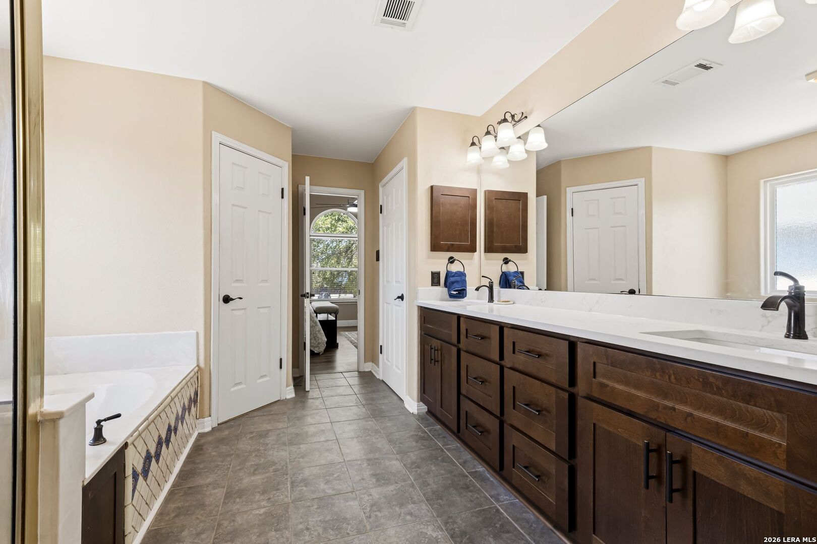 12802 Red Clay Helotes TX 78023