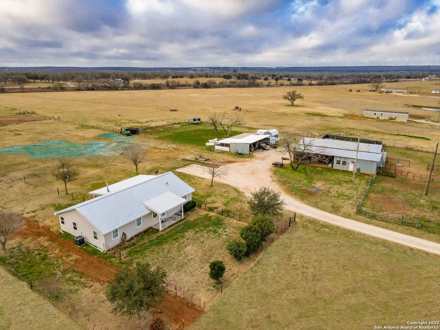 3232 Woodrow Center Road Kingsbury TX 78638