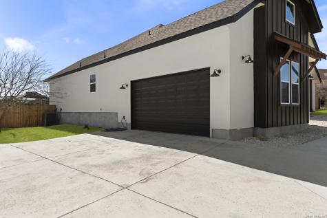 1090 Pegasus Spring Branch TX 78070