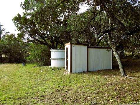 164 E 18th Lakehills TX 78063