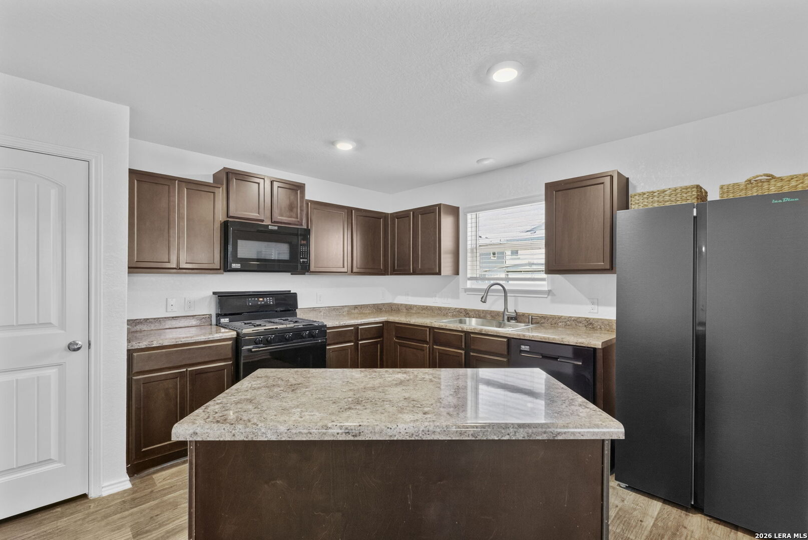 9803 Spotted Rose San Antonio TX 78254