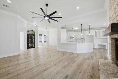 1178 Loma Verde New Braunfels TX 78130