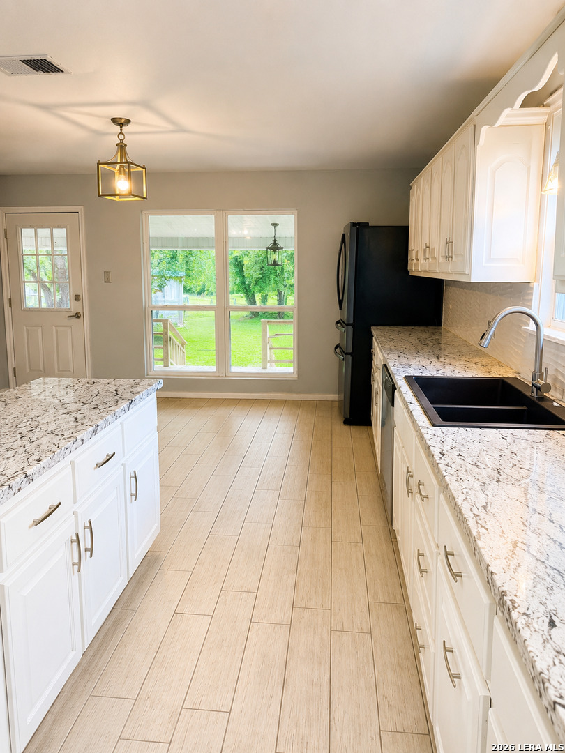 1107 Donna Kay Drive Kerrville TX 78028