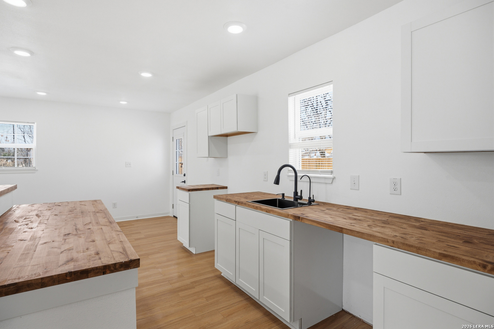 2151 E Crockett San Antonio TX 78202