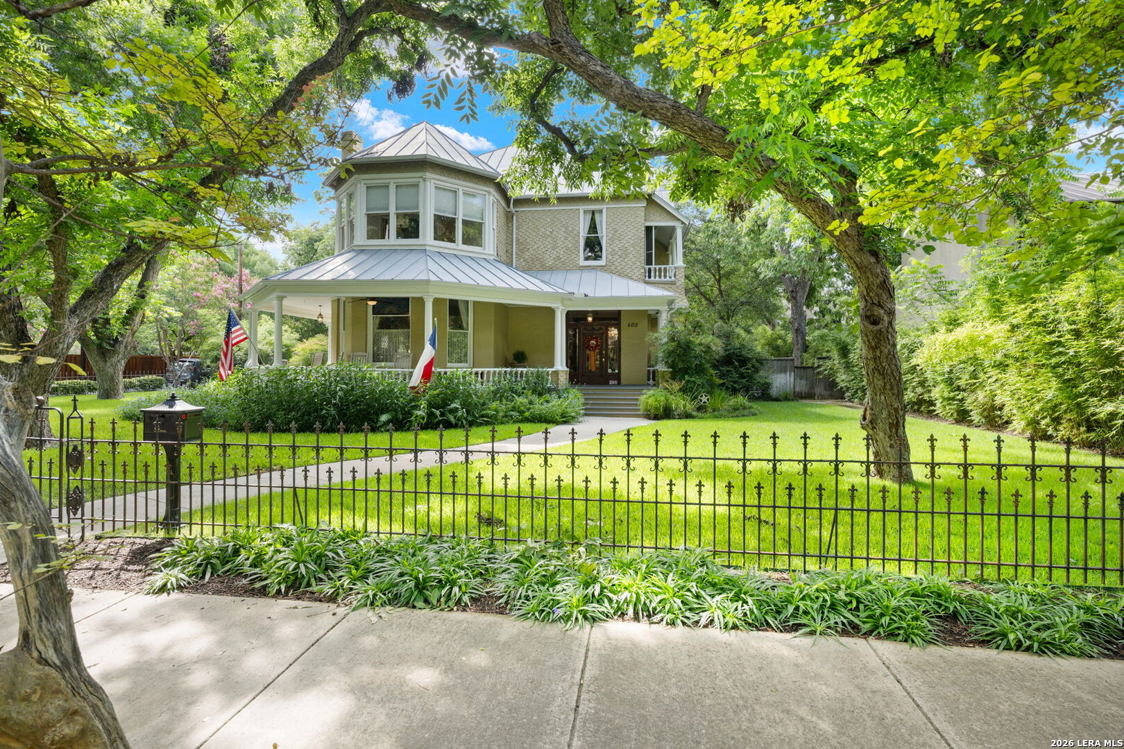 San Antonio TX, 402 Madison