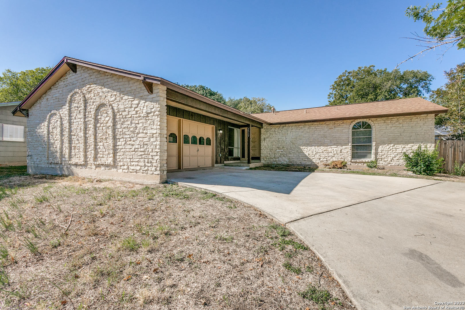 7517 Leading Oaks Street Live Oak TX 78233