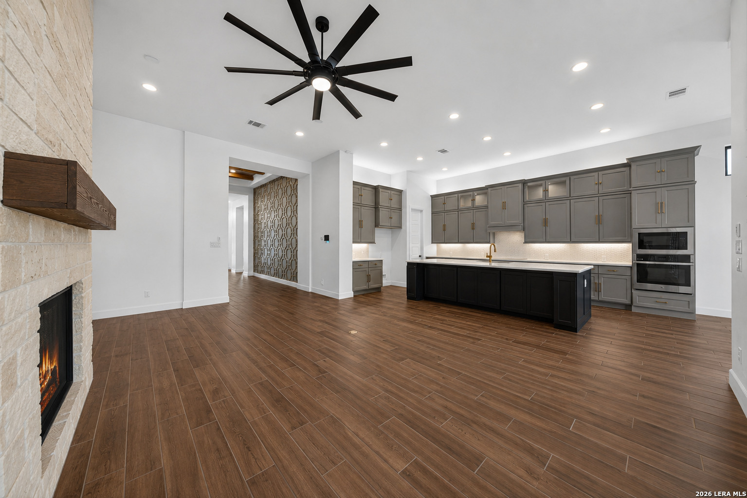 14823 Mapleton Hill San Antonio TX 78245