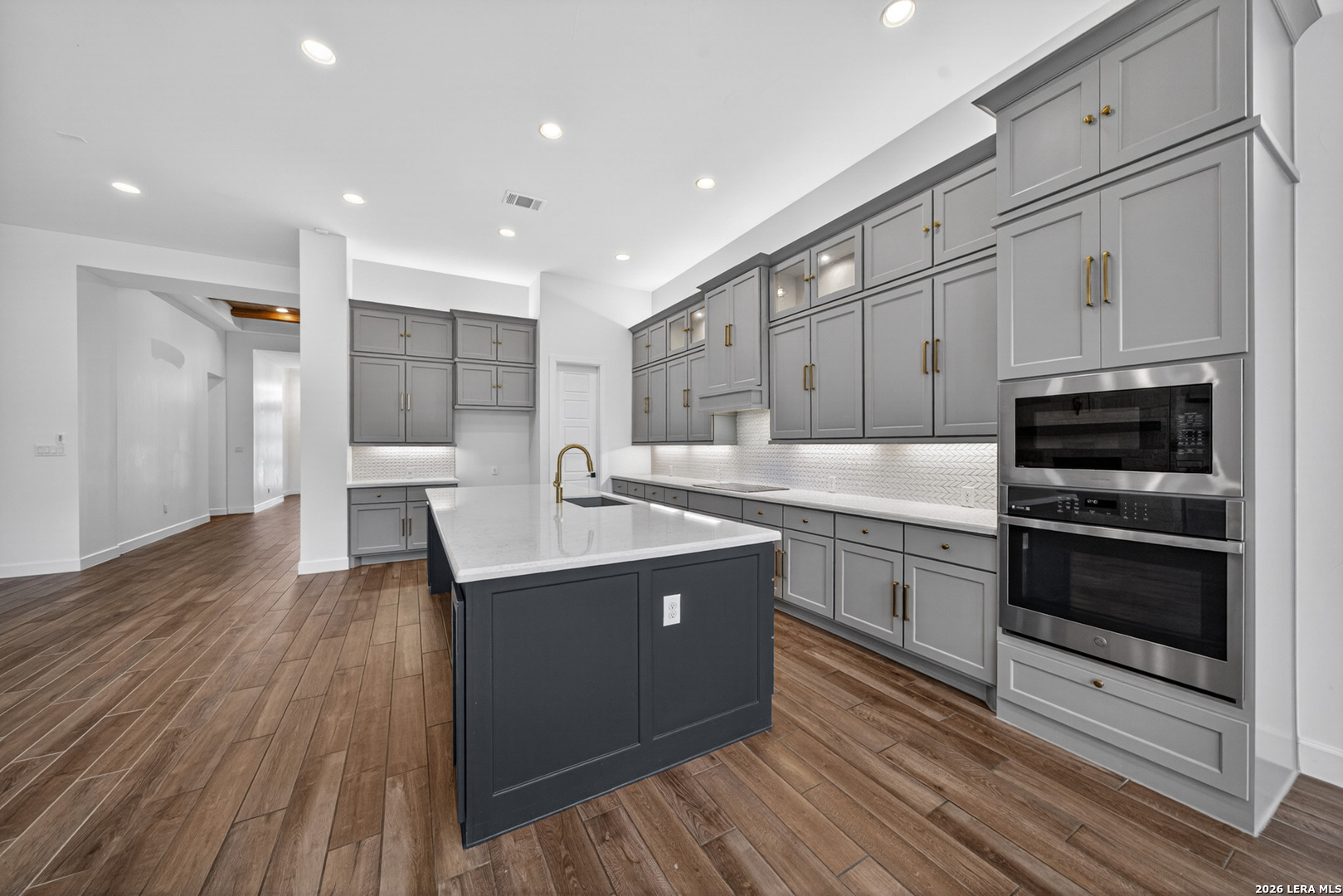 14823 Mapleton Hill San Antonio TX 78245