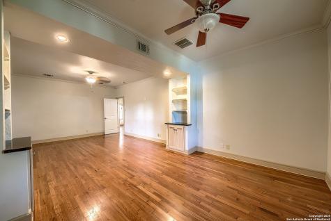 410 Kokomo Alamo Heights TX 78209