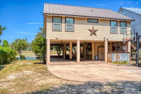 914 Pebble Beach Drive NW Lakehills TX 78063