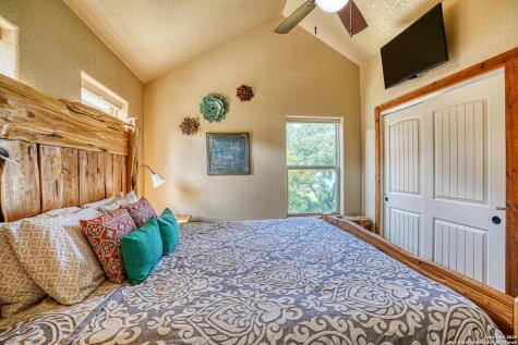 914 Pebble Beach Drive NW Lakehills TX 78063