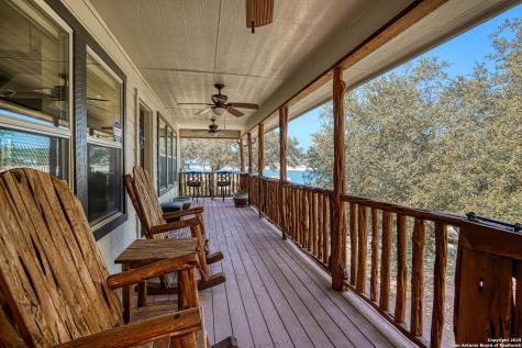914 Pebble Beach Drive NW Lakehills TX 78063