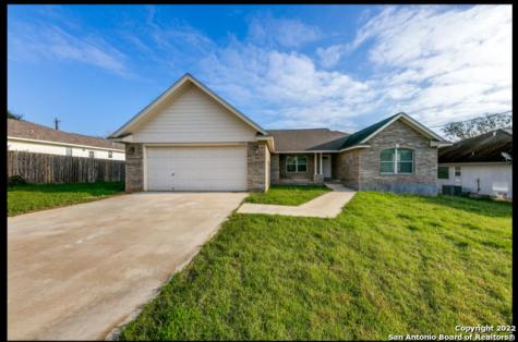 1706 6th Street Floresville TX 78114