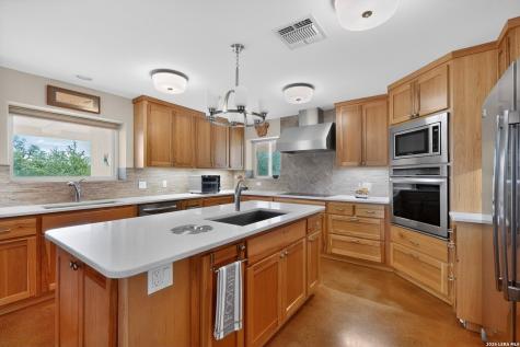 3263 Palomino Springs Bandera TX 78003